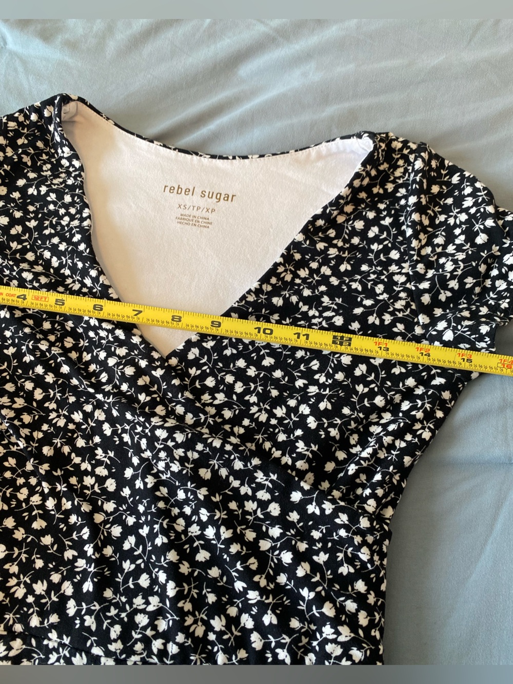 Rebel Sugar Black Floral Dress XS Petite Grunge Street Style V Neck Fit & Flare - Picture 9 of 9